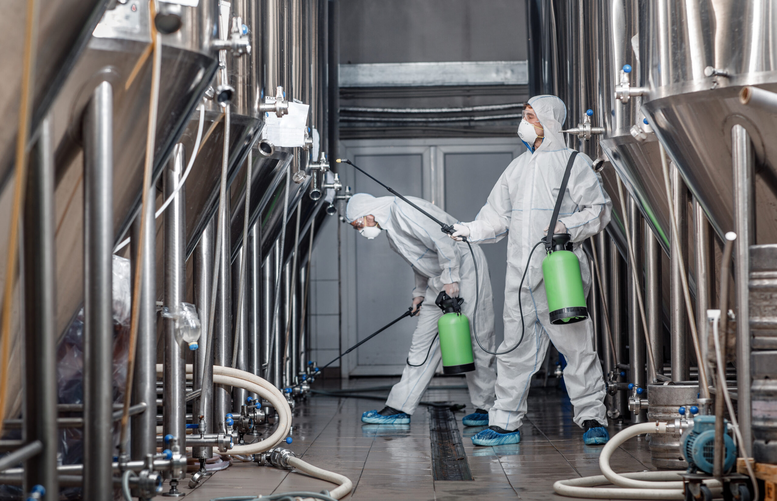 Industriereinigung 2 AdobeStock 376451842 scaled